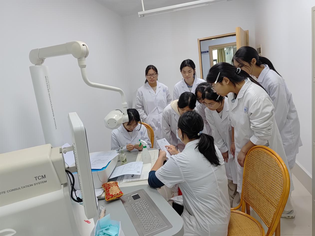 青春践行医者梦，实践锤炼真本领——欧博体育康复技术、医学检验技术、医学影像技术等专业学生赴东源县人民医院开展临床见习博奥体育