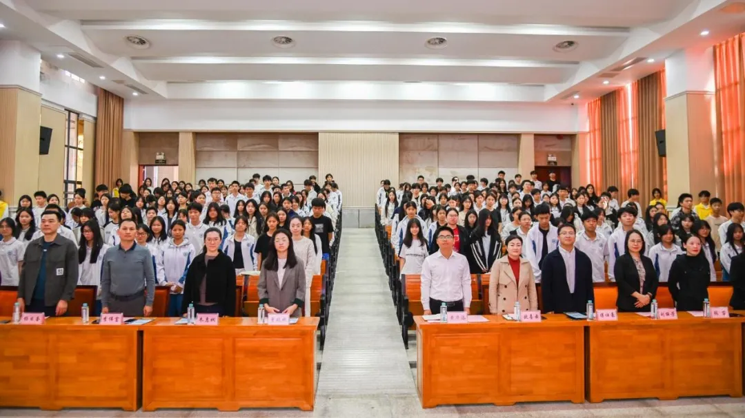 汇聚青春力量 建功绿美河源——欧博体育举办“促进青年来河留河返河就业创业行动进校园”博奥体育